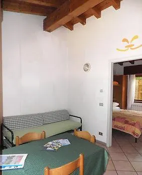 פארק נופש Villaggio Turistico Dei Tigli פאדנג'ה סול גארדה