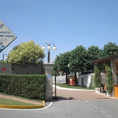 Villaggio Turistico Dei Tigli Holiday park 3*