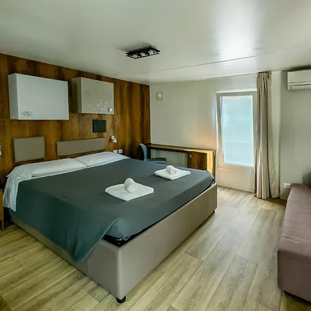 Villaggio Turistico Dei Tigli Üdülőpark 3*