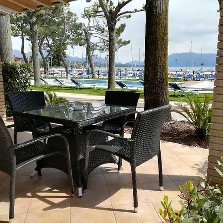 Villaggio Turistico Dei Tigli Üdülőpark 3*